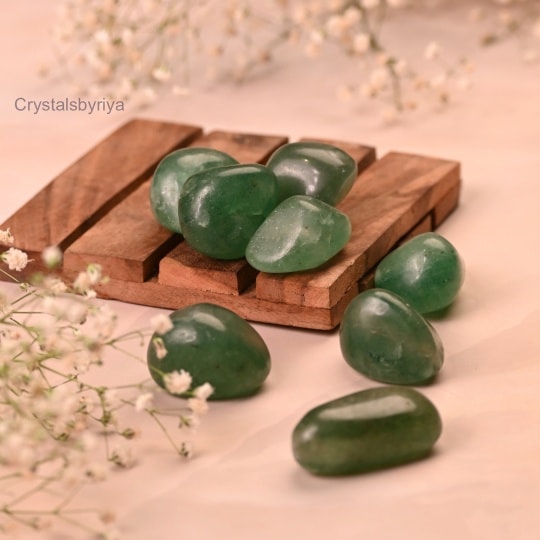 Green Strawberry Quartz Tumble — image 1