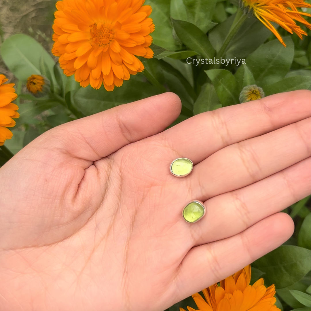 Peridot silver Earrings